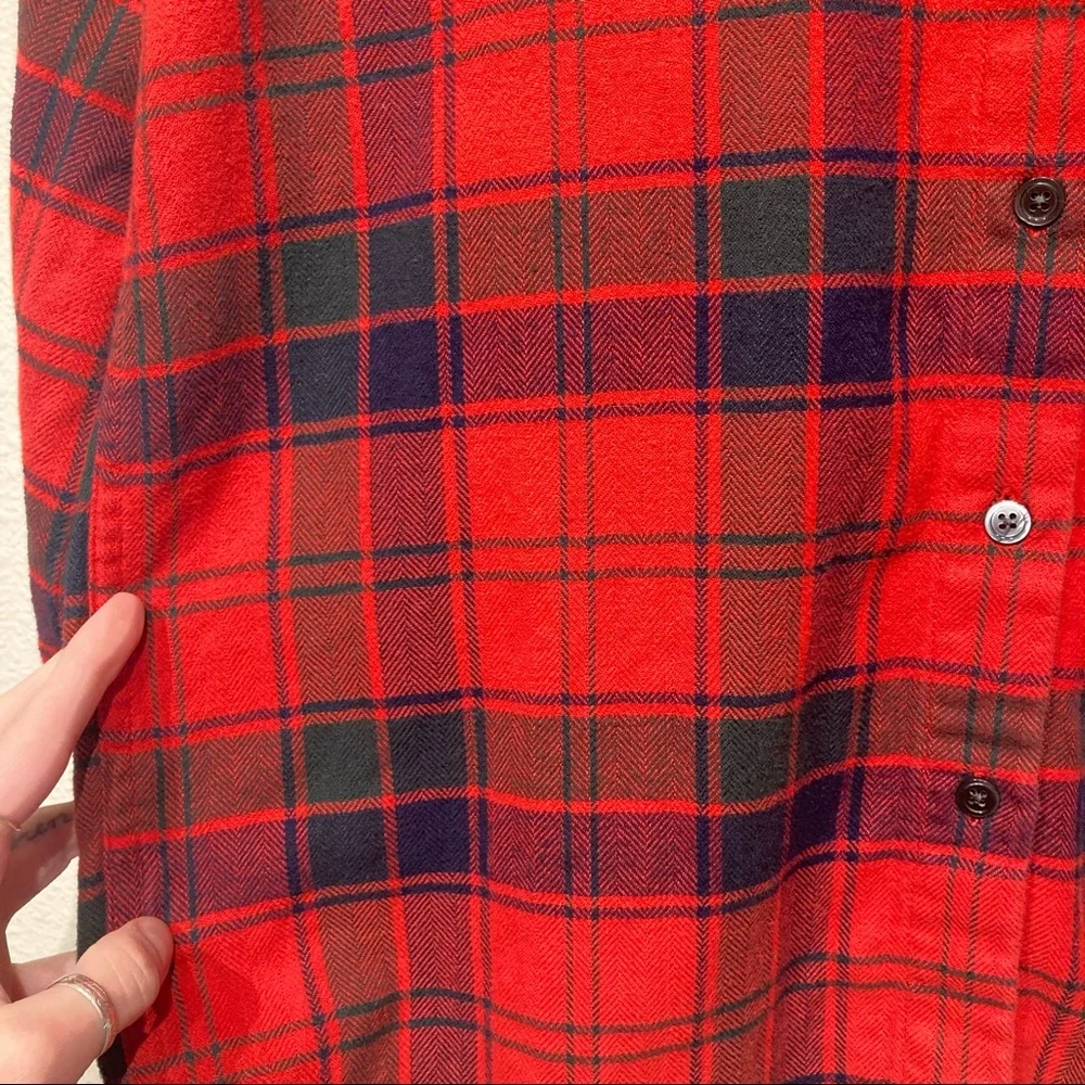 Eddie Bauer Red & Black Plaid Button up shirt_5